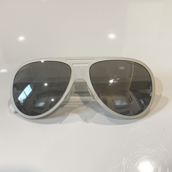 MICHAEL Michael Kors Accessories - MICHAEL KORS AVIATOR SUNGLASSES 🕶